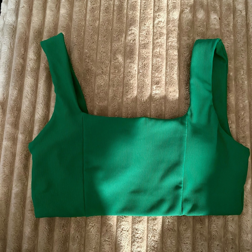 Wilo Green Ribbed padded sports bra - Picture 2 of 7